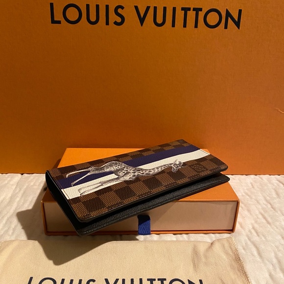 LV Brazza Wallet - Picture 3 of 7